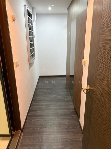 988B Buangkok Green, 988B Buangkok Green, Hougang / Punggol / Sengkang, Room Rental, 200 sqft, HDB Flat For Rent, by Alson Ong, 500253545 - Corridor - PropertyGuru.com.sg