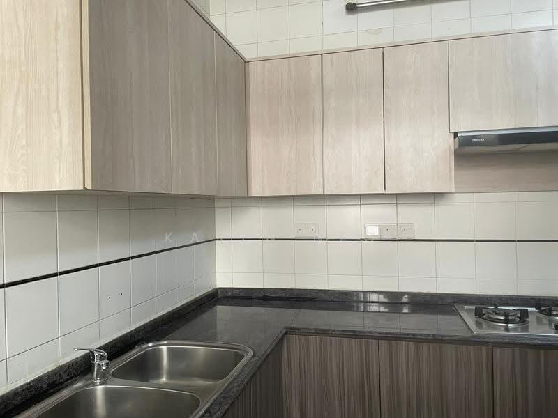 Changi Court, 698 Upper Changi Road East, Bedok / Upper East Coast, 2 Bedrooms, 980 sqft, Condominium For Rent, by Karen Neo, 500253548 - Kitchen - PropertyGuru.com.sg