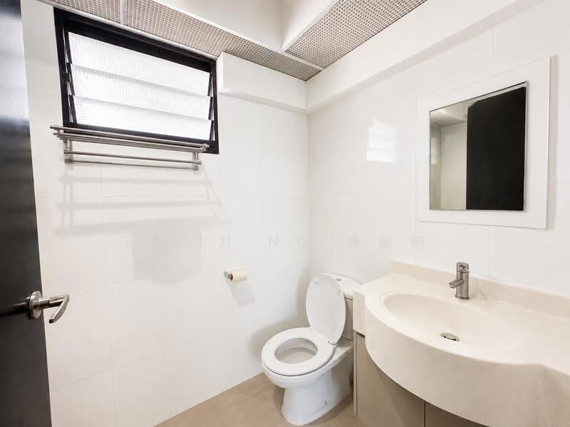 293B Compassvale Crescent, 293B Compassvale Crescent, Hougang / Punggol / Sengkang, 3 Bedrooms, 1,216 sqft, HDB Flat For Sale, by Faith Ng 黄丽娴, 500253553 - Bathroom - PropertyGuru.com.sg