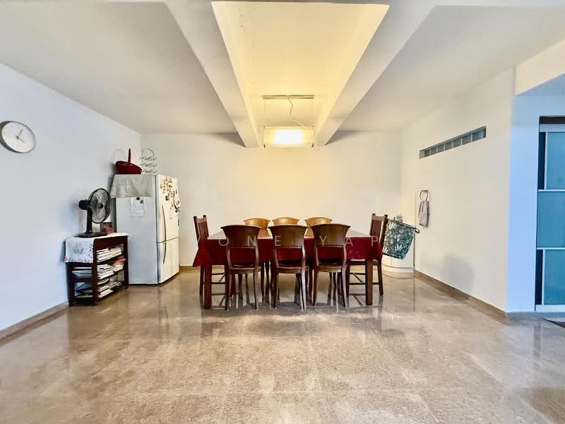 Golden Hill Estate, Li Hwan Drive, Hougang / Punggol / Sengkang, 4 Bedrooms, 2,500 sqft, Terraced House For Sale, by Evone Yap, 500253564 - Dining Room - PropertyGuru.com.sg
