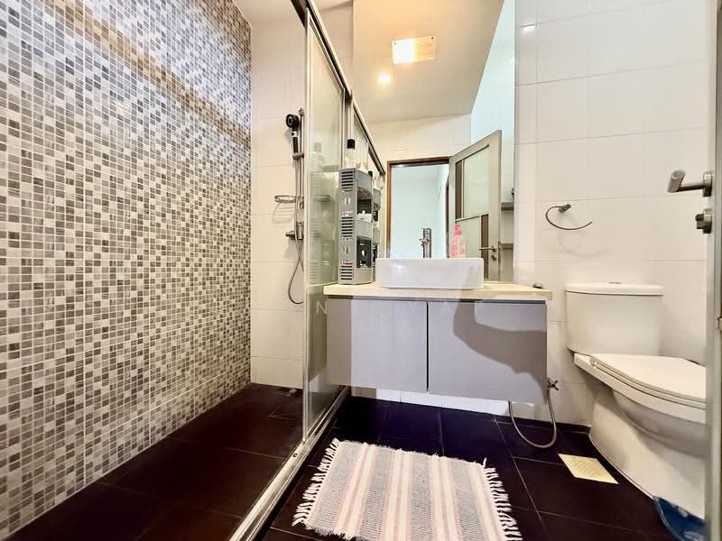Golden Hill Estate, Li Hwan Drive, Hougang / Punggol / Sengkang, 4 Bedrooms, 2,500 sqft, Terraced House For Sale, by Evone Yap, 500253564 - Bathroom - PropertyGuru.com.sg