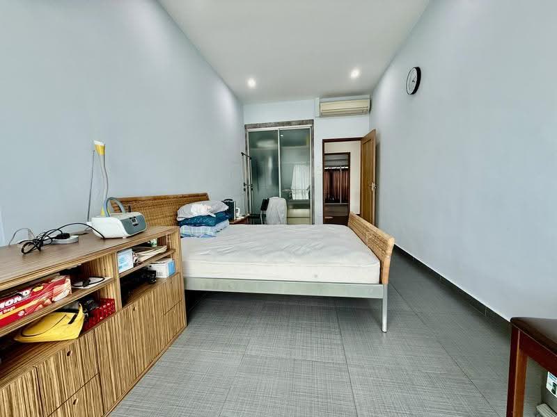Golden Hill Estate, Li Hwan Drive, Hougang / Punggol / Sengkang, 4 Bedrooms, 2,500 sqft, Terraced House For Sale, by Evone Yap, 500253564 - Bedroom - PropertyGuru.com.sg