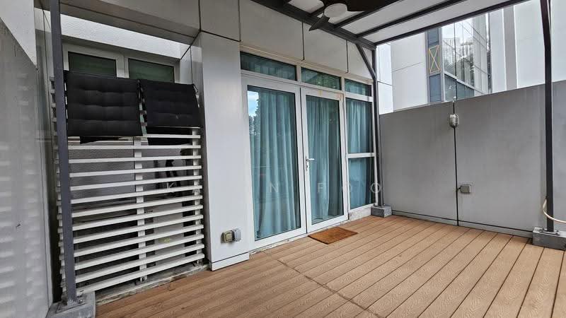 Icon, 10 Gopeng Street, Chinatown / Tanjong Pagar, 1 Bedroom, 850 sqft, Condominium For Sale, by Karyn Foo, 500253568 - Balcony - PropertyGuru.com.sg