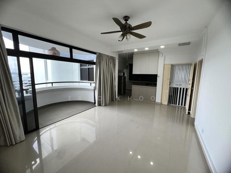 Mandarin Gardens, 5 Siglap Road, East Coast / Marine Parade, 2 Bedrooms, 829 sqft, Condominium For Sale, by Eric Khoo, 500253573 - Living Room - PropertyGuru.com.sg