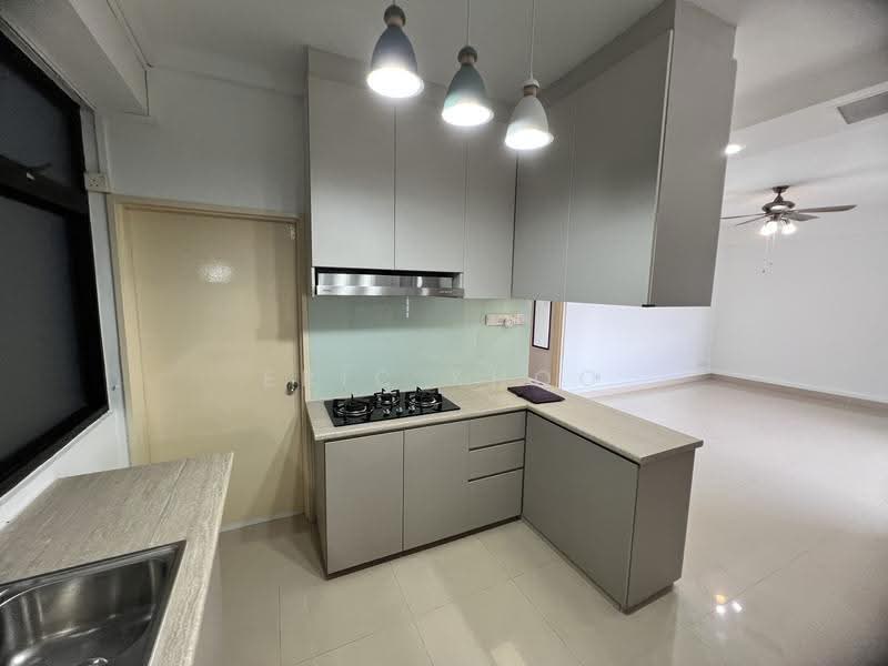 Mandarin Gardens, 5 Siglap Road, East Coast / Marine Parade, 2 Bedrooms, 829 sqft, Condominium For Sale, by Eric Khoo, 500253573 - Kitchen - PropertyGuru.com.sg