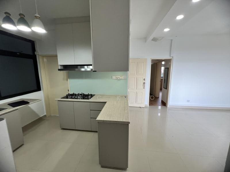 Mandarin Gardens, 5 Siglap Road, East Coast / Marine Parade, 2 Bedrooms, 829 sqft, Condominium For Sale, by Eric Khoo, 500253573 - Kitchen - PropertyGuru.com.sg