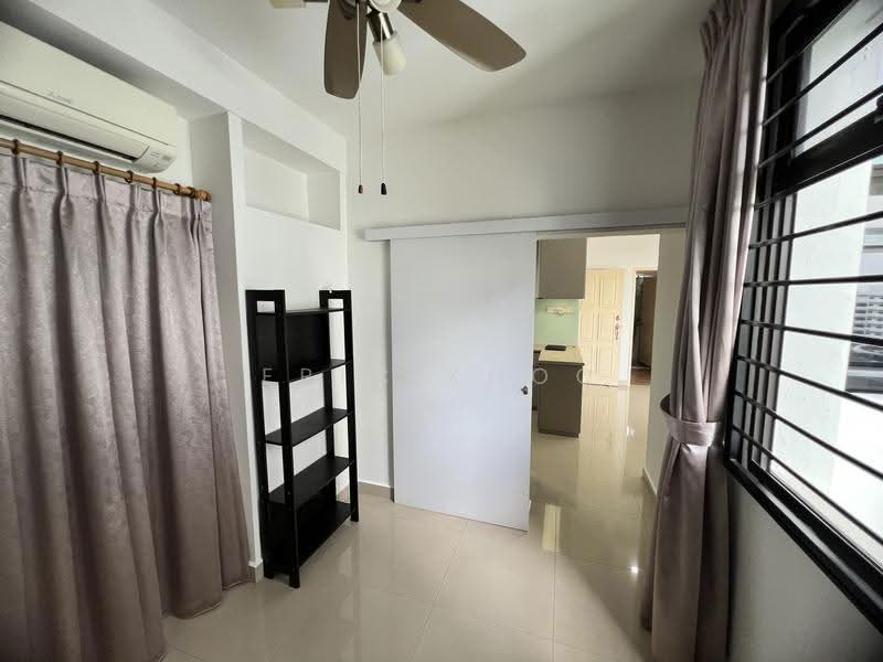 Mandarin Gardens, 5 Siglap Road, East Coast / Marine Parade, 2 Bedrooms, 829 sqft, Condominium For Sale, by Eric Khoo, 500253573 - Interior - PropertyGuru.com.sg