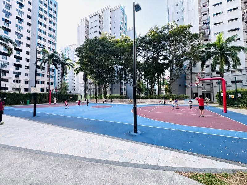 975 Hougang Street 91, 975 Hougang Street 91, Hougang / Punggol / Sengkang, 4 Bedrooms, 1,475 sqft, HDB Flat For Sale, by Sandy Lim 林莎莎, 500253581 - Basketball Court - PropertyGuru.com.sg