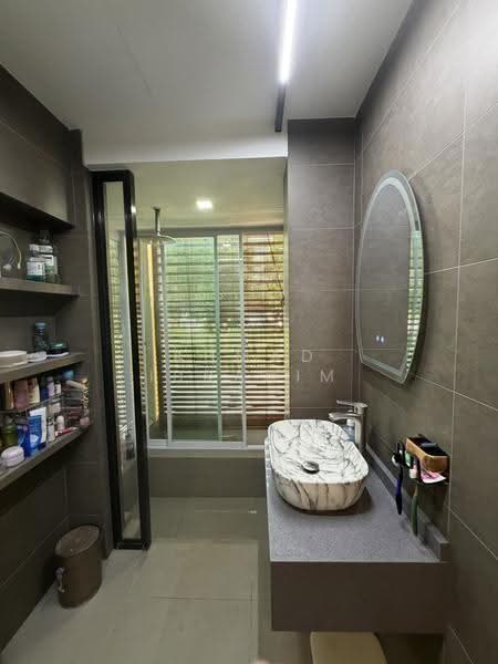 Savannah Condopark, 31 Simei Rise, Pasir Ris / Tampines, 3 Bedrooms, 1,367 sqft, Condominium For Sale, by Ahmad Ibrahim, 500253582 - Bathroom - PropertyGuru.com.sg