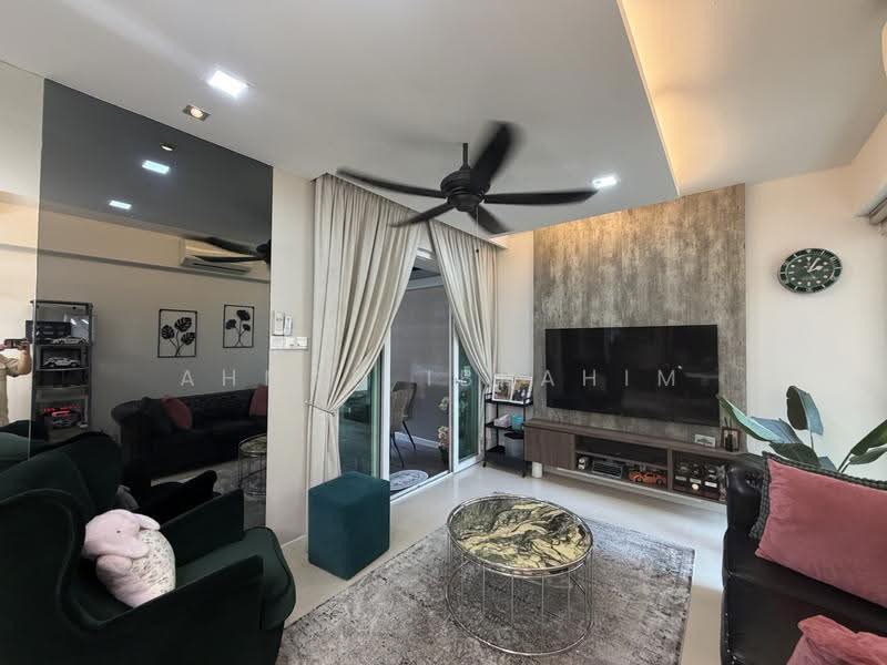 Savannah Condopark, 31 Simei Rise, Pasir Ris / Tampines, 3 Bedrooms, 1,367 sqft, Condominium For Sale, by Ahmad Ibrahim, 500253582 - Living Room - PropertyGuru.com.sg