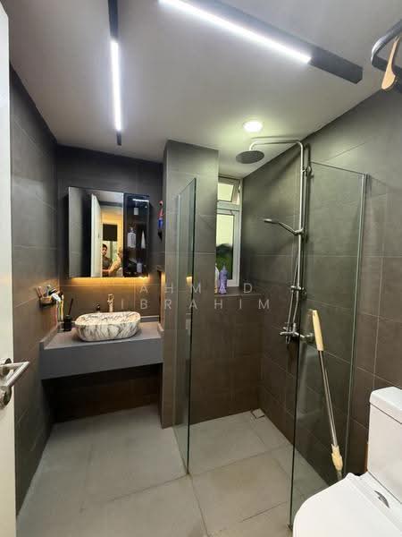 Savannah Condopark, 31 Simei Rise, Pasir Ris / Tampines, 3 Bedrooms, 1,367 sqft, Condominium For Sale, by Ahmad Ibrahim, 500253582 - Bathroom - PropertyGuru.com.sg