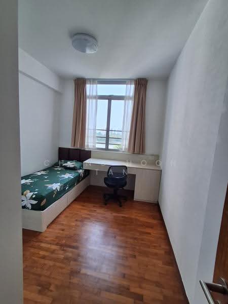 The Lakeshore, 29 Jurong West Street 41, Boon Lay / Jurong / Tuas, Room Rental, 120 sqft, Condominium For Rent, by Cheng Hoon Tan, 500253586 - Bedroom - PropertyGuru.com.sg