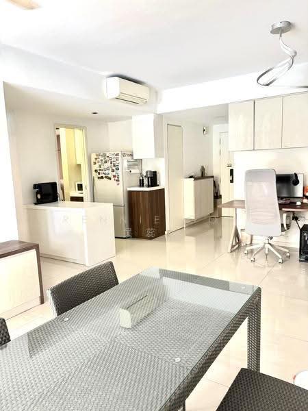 4 bedroom condo in Sengkang for sale, Sengkang East Ave, Hougang / Punggol / Sengkang, 4 Bedrooms, 1,259 sqft, Condominium For Sale, by Rennie Goh 吴蕊玲, 500253587 - Kitchen - PropertyGuru.com.sg