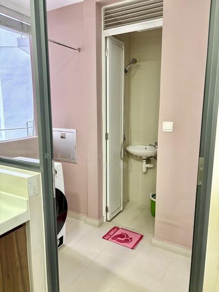 4 bedroom condo in Sengkang for sale, Sengkang East Ave, Hougang / Punggol / Sengkang, 4 Bedrooms, 1,259 sqft, Condominium For Sale, by Rennie Goh 吴蕊玲, 500253587 - Bathroom - PropertyGuru.com.sg