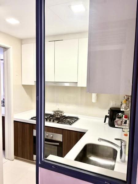 4 bedroom condo in Sengkang for sale, Sengkang East Ave, Hougang / Punggol / Sengkang, 4 Bedrooms, 1,259 sqft, Condominium For Sale, by Rennie Goh 吴蕊玲, 500253587 - Kitchen - PropertyGuru.com.sg