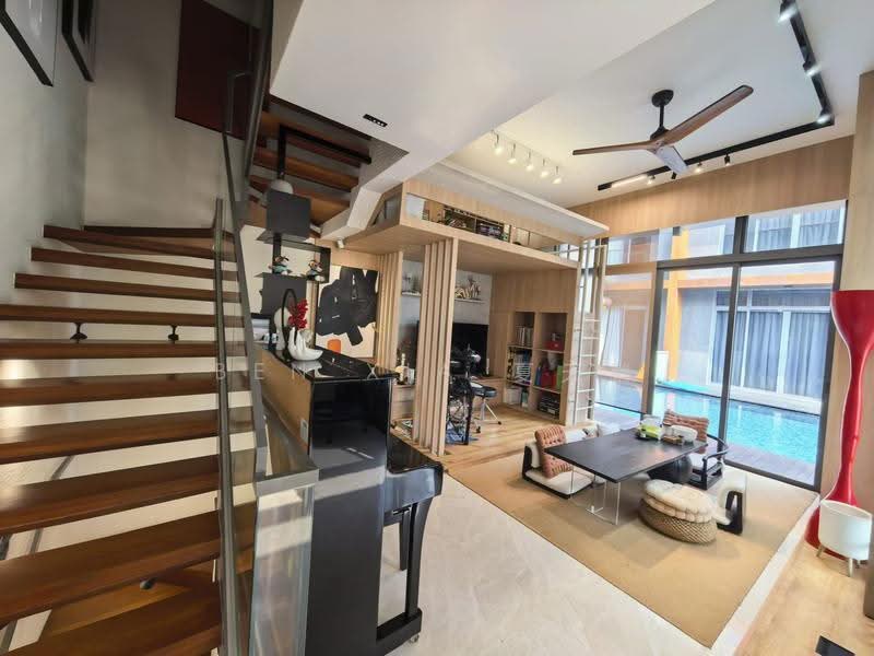 Seahill, 107 West Coast Crescent, Buona Vista / West Coast / Clementi New Town, 4 Bedrooms, 1,615 sqft, Corner Terrace For Sale, by Ben XIA 夏天鹏, 500253603 - Living Room - PropertyGuru.com.sg