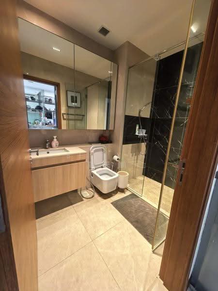 Seahill, 107 West Coast Crescent, Buona Vista / West Coast / Clementi New Town, 4 Bedrooms, 1,615 sqft, Corner Terrace For Sale, by Ben XIA 夏天鹏, 500253603 - Bathroom - PropertyGuru.com.sg