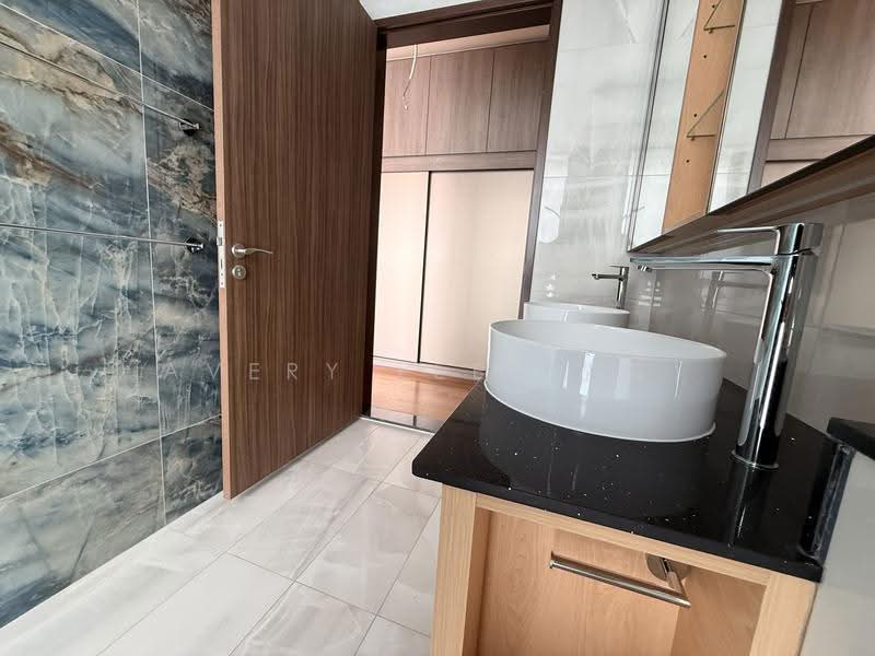 Belgravia Ace Cluster Landed, Belgravia Ace Green Villas, Seletar / Yio Chu Kang, 5 Bedrooms, 4,058 sqft, Cluster House For Sale, by Avery Lee (芷芸), 500253609 - Bathroom - PropertyGuru.com.sg