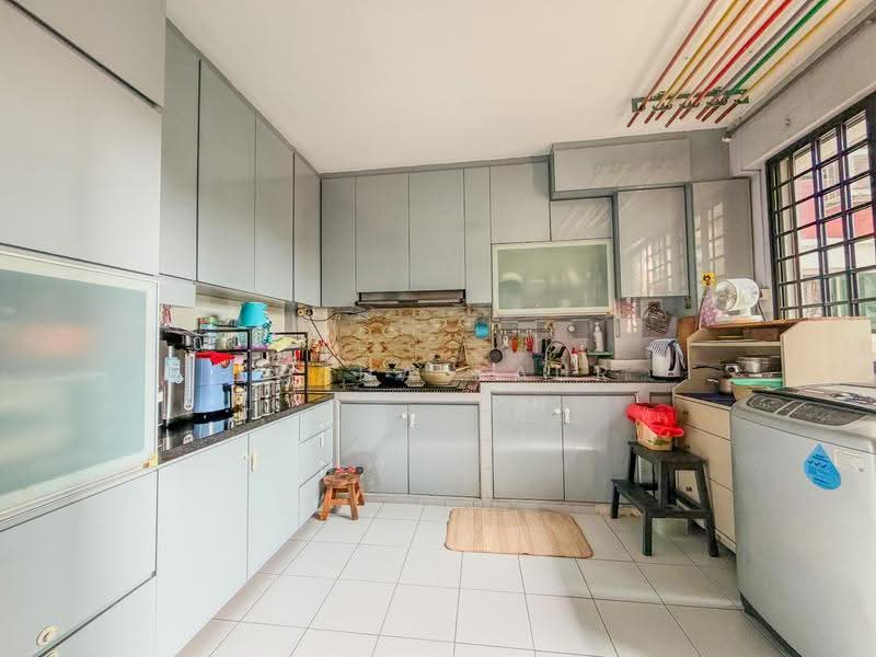 263 Bishan Street 22, 263 Bishan Street 22, Ang Mo Kio / Bishan / Thomson, 3 Bedrooms, 1,206 sqft, HDB Flat For Sale, by Eqsha Kaur, 500253611 - Kitchen - PropertyGuru.com.sg