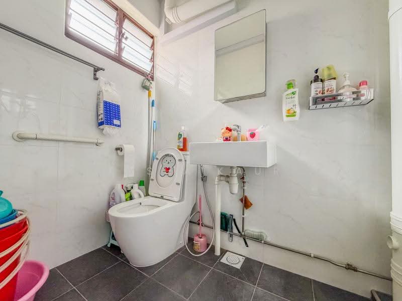 263 Bishan Street 22, 263 Bishan Street 22, Ang Mo Kio / Bishan / Thomson, 3 Bedrooms, 1,206 sqft, HDB Flat For Sale, by Eqsha Kaur, 500253611 - Bathroom - PropertyGuru.com.sg