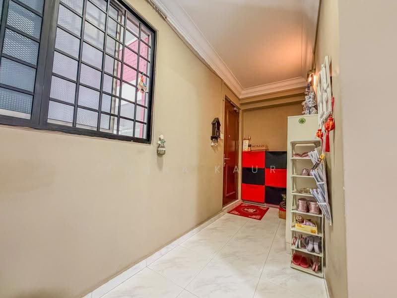 263 Bishan Street 22, 263 Bishan Street 22, Ang Mo Kio / Bishan / Thomson, 3 Bedrooms, 1,206 sqft, HDB Flat For Sale, by Eqsha Kaur, 500253611 - Entrance - PropertyGuru.com.sg