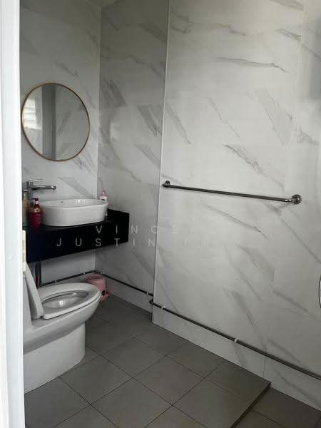 9 Bedok South Avenue 2, 9 Bedok South Avenue 2, Bedok / Upper East Coast, 3 Bedrooms, 1,432 sqft, HDB Flat For Sale, by Vincent Justin Pradeep, 500253615 - Bathroom - PropertyGuru.com.sg