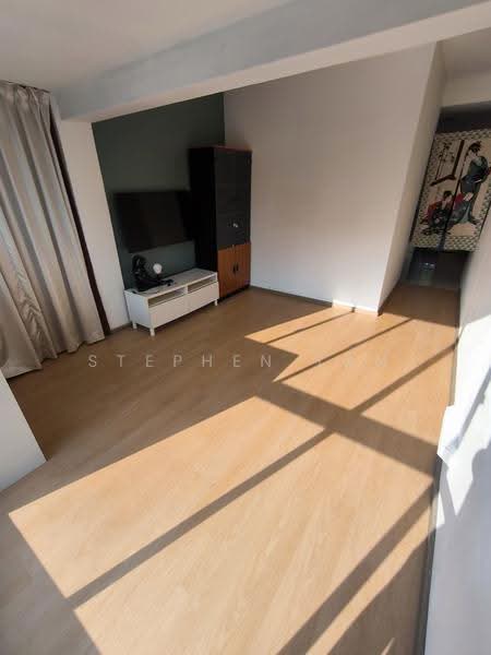 Eastern Lagoon I, 216 Upper East Coast Road, Bedok / Upper East Coast, 1 Bedroom, 721 sqft, Condominium For Rent, by Stephen Tan, 500253618 - Living Room - PropertyGuru.com.sg