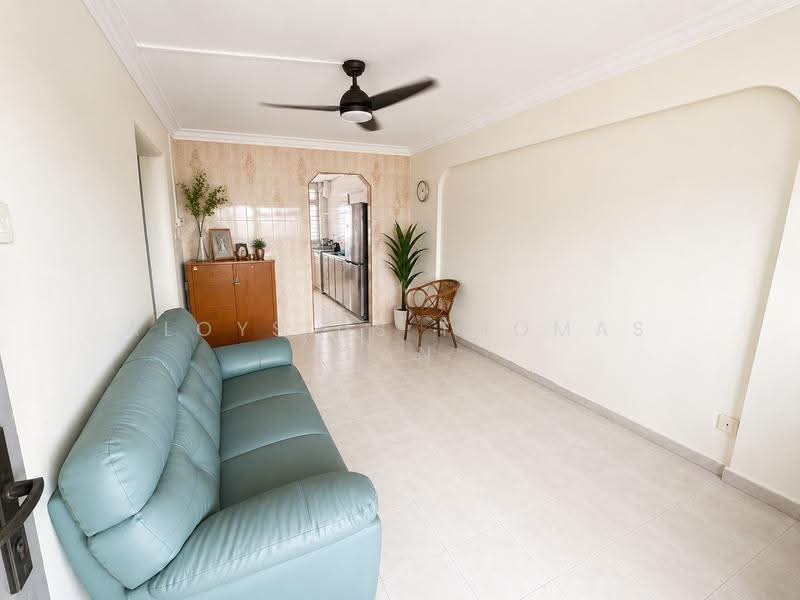 722 Yishun Street 71, 722 Yishun Street 71, Sembawang / Yishun, 2 Bedrooms, 689 sqft, HDB Flat For Sale, by Aloysius Thomas Tan, 500253623 - Living Room - PropertyGuru.com.sg