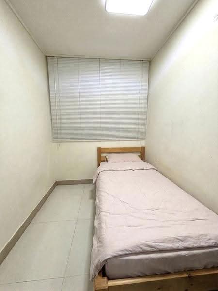 32 Jalan Bukit Ho Swee, 32 Jalan Bukit Ho Swee, Alexandra / Commonwealth, 3 Bedrooms, 570 sqft, HDB Flat For Sale, by Cheryl Phua, 500253630 - Room 3 / Utility room - PropertyGuru.com.sg