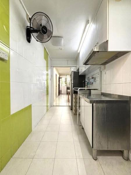 32 Jalan Bukit Ho Swee, 32 Jalan Bukit Ho Swee, Alexandra / Commonwealth, 3 Bedrooms, 570 sqft, HDB Flat For Sale, by Cheryl Phua, 500253630 - Kitchen - PropertyGuru.com.sg