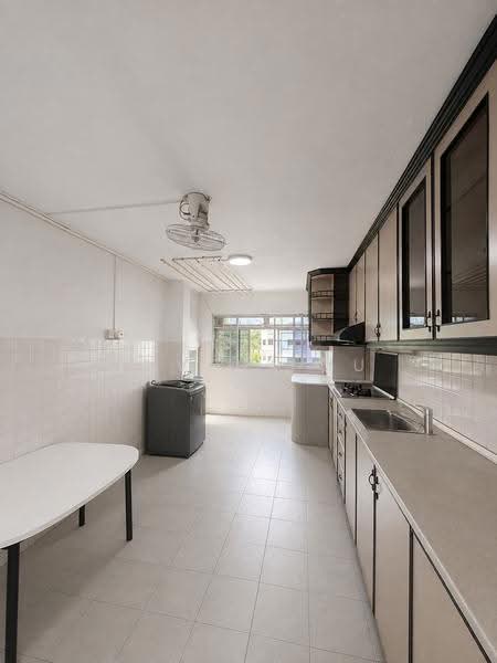 424 Bedok North Avenue 1, 424 Bedok North Avenue 1, Bedok / Upper East Coast, 3 Bedrooms, 980 sqft, HDB Flat For Rent, by Lavena Xu, 500253654 - Kitchen - PropertyGuru.com.sg