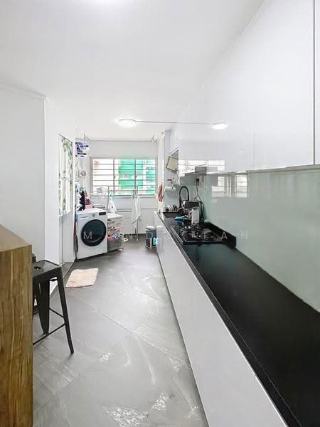 242 Yishun Ring Road, 242 Yishun Ring Road, Sembawang / Yishun, 3 Bedrooms, 1,001 sqft, HDB Flat For Sale, by Amanda Tan, 500253658 - Kitchen - PropertyGuru.com.sg
