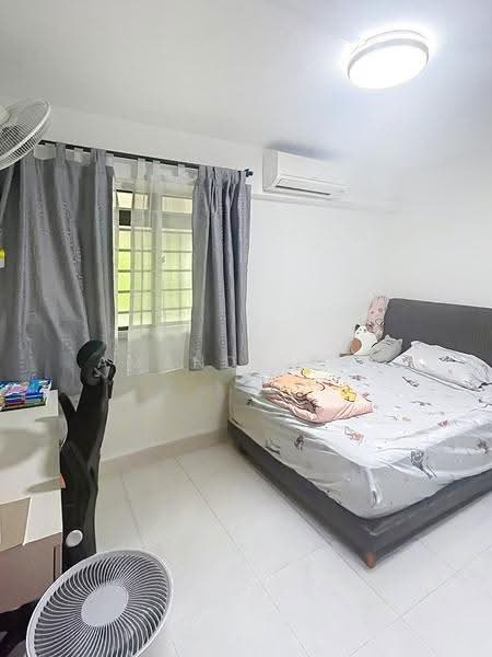 242 Yishun Ring Road, 242 Yishun Ring Road, Sembawang / Yishun, 3 Bedrooms, 1,001 sqft, HDB Flat For Sale, by Amanda Tan, 500253658 - Bedroom - PropertyGuru.com.sg