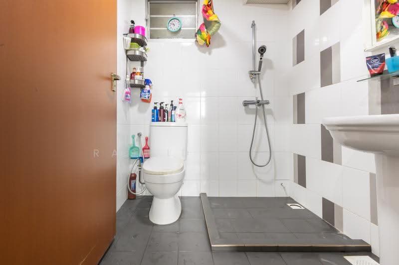 468B Fernvale Link, 468B Fernvale Link, Seletar / Yio Chu Kang, 3 Bedrooms, 1,001 sqft, HDB Flat For Sale, by Rashid Salim, 500253660 - Bathroom - PropertyGuru.com.sg