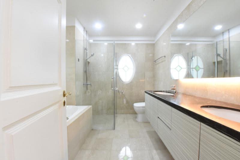 Gentle Villas, 71 Gentle Drive, Newton / Novena, 5 Bedrooms, 7,382 sqft, Semi-Detached House For Rent, by Andrew Yew, 500253665 - Bathroom - PropertyGuru.com.sg