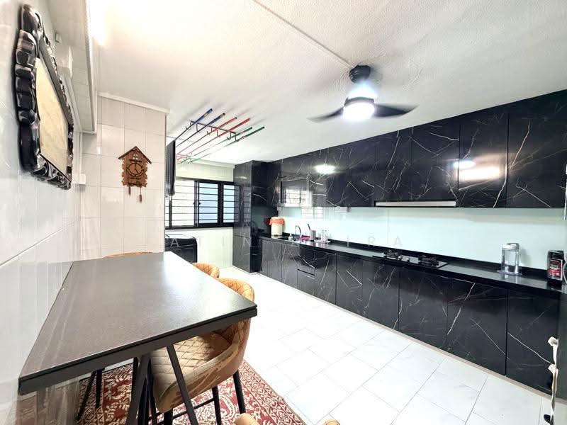 403 Pandan Gardens, 403 Pandan Gardens, Boon Lay / Jurong / Tuas, 3 Bedrooms, 1,227 sqft, HDB Flat For Sale, by Fatin Amira, 500253667 - Kitchen - PropertyGuru.com.sg
