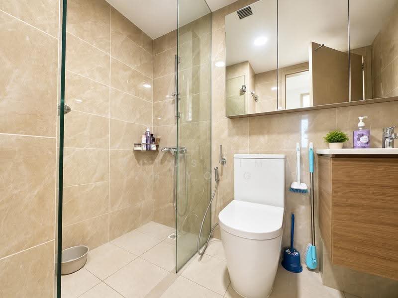 Treasure at Tampines, 7 Tampines Lane, Pasir Ris / Tampines, 2 Bedrooms, 581 sqft, Condominium For Sale, by Titus Lim Zhiyong, 500253672 - Bathroom - PropertyGuru.com.sg