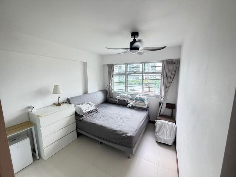 471A Upper Serangoon Crescent, 471A Upper Serangoon Crescent, Hougang / Punggol / Sengkang, 3 Bedrooms, 990 sqft, HDB Flat For Sale, by Alex Huang, 500253673 - Bedroom - PropertyGuru.com.sg