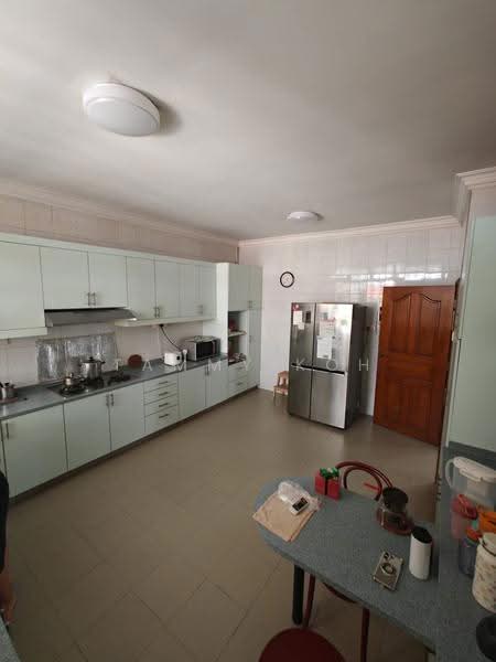 Sian Tuan Avenue, Hua Guan Avenue, Clementi Park / Upper Bukit Timah, Hua Guan Avenue, Sian Tuan Avenue, Clementi Park / Upper Bukit Timah, 7 Bedrooms, 5,000 sqft, Semi-Detached House For Sale, by Tammy Koh, 500253675 - Kitchen - PropertyGuru.com.sg