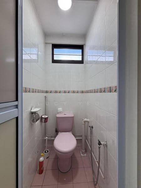 20 Chai Chee Road, 20 Chai Chee Road, Bedok / Upper East Coast, 2 Bedrooms, 807 sqft, HDB Flat For Sale, by Lucy Yeo, 500253677 - Bathroom - PropertyGuru.com.sg