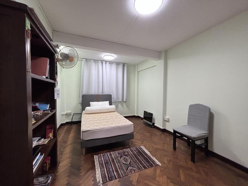 20 Chai Chee Road, 20 Chai Chee Road, Bedok / Upper East Coast, 2 Bedrooms, 807 sqft, HDB Flat For Sale, by Lucy Yeo, 500253677 - Bedroom - PropertyGuru.com.sg