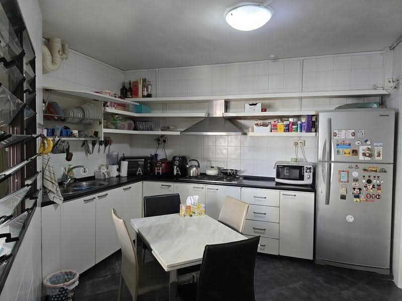 176 Lompang Road, 176 Lompang Road, Dairy Farm / Bukit Panjang / Choa Chu Kang, 3 Bedrooms, 1,087 sqft, HDB Flat For Sale, by Norjahan Majeed, 500253696 - Kitchen - PropertyGuru.com.sg