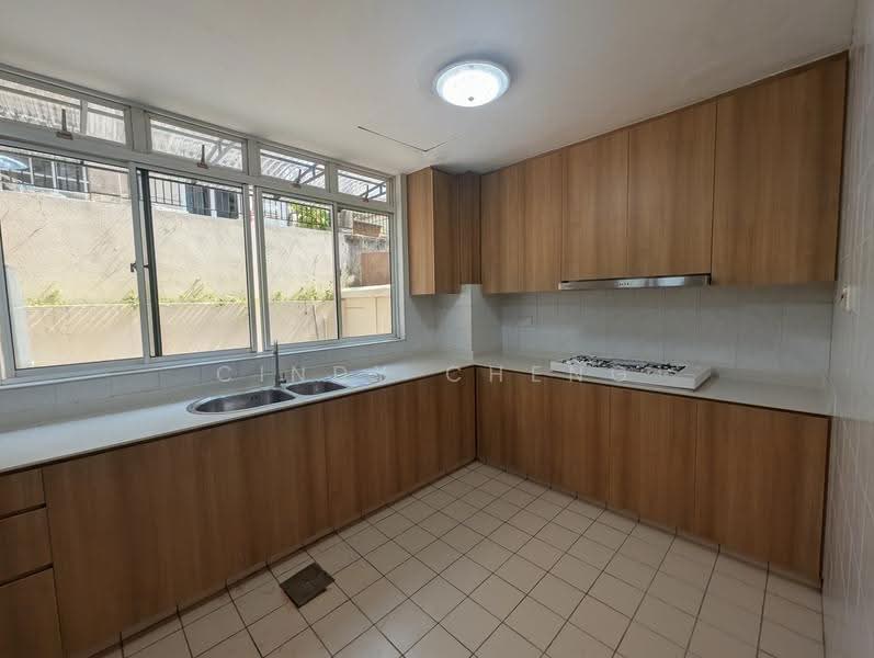Teck Hiang Gardens, Toh Tuck Road, Clementi Park / Upper Bukit Timah, 5 Bedrooms, 2,800 sqft, Terraced House For Rent, by Cindy Cheng, 500253701 - Kitchen - PropertyGuru.com.sg