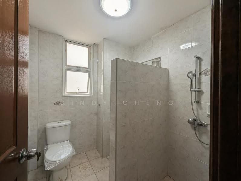 Teck Hiang Gardens, Toh Tuck Road, Clementi Park / Upper Bukit Timah, 5 Bedrooms, 2,800 sqft, Terraced House For Rent, by Cindy Cheng, 500253701 - Bathroom - PropertyGuru.com.sg