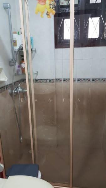 Opera Estate, Jalan Bangsawan, East Coast / Marine Parade, Room Rental, 250 sqft, Terraced House For Rent, by Elvin Tan, 500253703 - Bathroom - PropertyGuru.com.sg