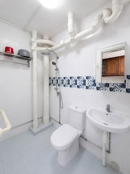 786 Yishun Ring Road, 786 Yishun Ring Road, Sembawang / Yishun, 3 Bedrooms, 1,302 sqft, HDB Flat For Sale, by Anwar Chan, 500253707 - Bathroom - PropertyGuru.com.sg