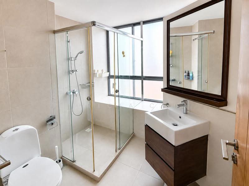 Waterford Residence, 21 Kim Yam Road, Orchard / River Valley, 2 Bedrooms, 1,055 sqft, Condominium For Sale, by Patricia Chia, 500253755 - Common Bathroom - PropertyGuru.com.sg