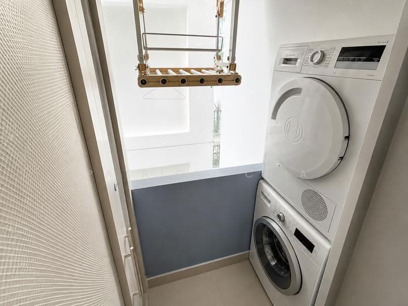 Waterford Residence, 21 Kim Yam Road, Orchard / River Valley, 2 Bedrooms, 1,055 sqft, Condominium For Sale, by Patricia Chia, 500253755 - Yard - PropertyGuru.com.sg