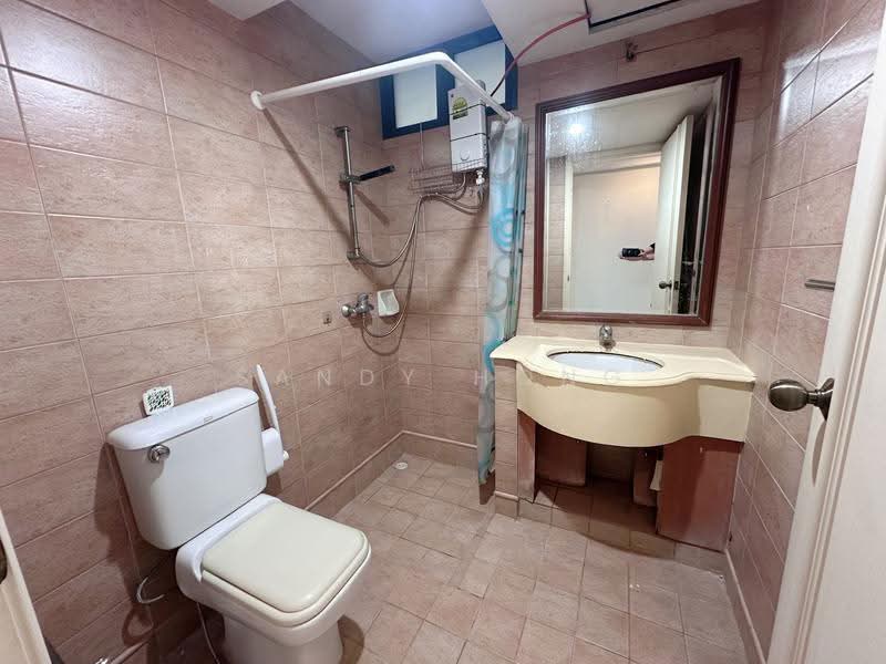 Regent Grove, 50 Choa Chu Kang North 7, Dairy Farm / Bukit Panjang / Choa Chu Kang, 2 Bedrooms, 926 sqft, Condominium For Sale, by Sandy Hong, 500253762 - Bathroom - PropertyGuru.com.sg
