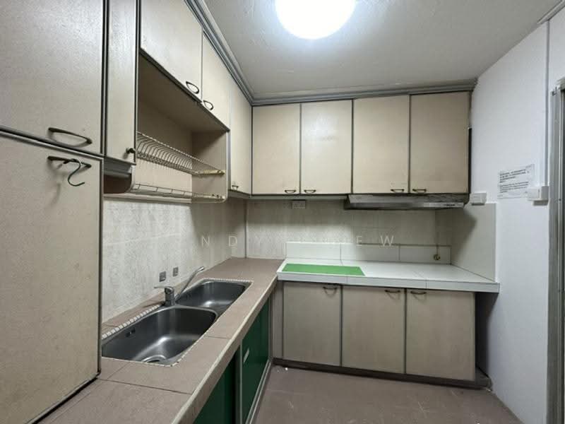 Neptune Court, 8 Marine Vista, East Coast / Marine Parade, 3 Bedrooms, 1,272 sqft, Apartment For Sale, by Cindy Chew, 500253792 - Kitchen - PropertyGuru.com.sg